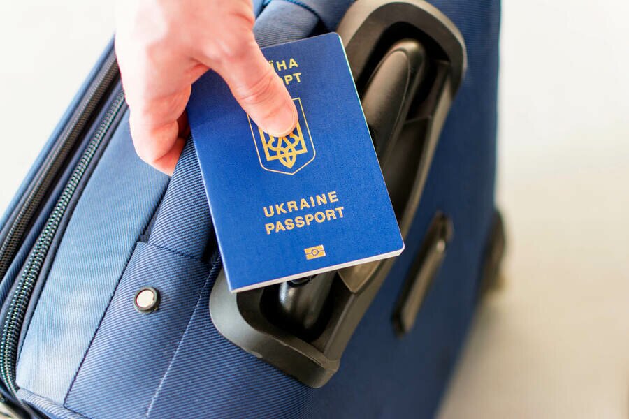 Як отримати робочу візу українцям: поради та рекомендації